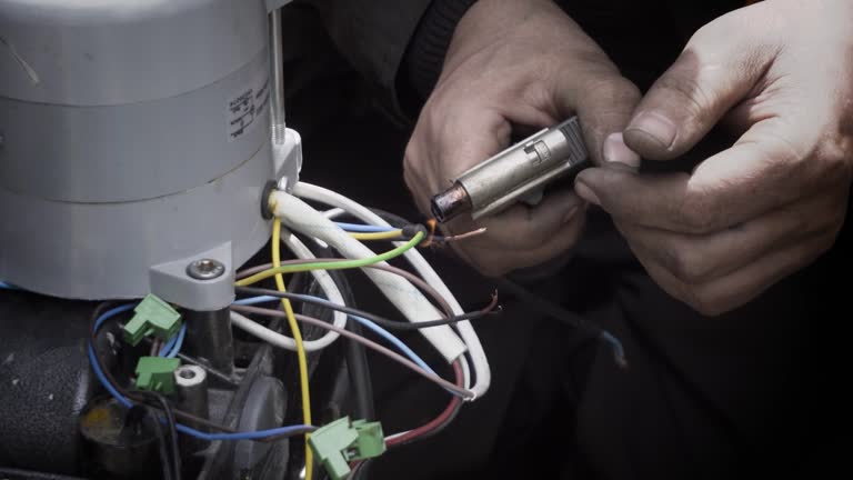 Otomatik Kepenk Motoru Arızası Nasıl Anlaşılır? Arıza Belirtileri ve Kesin Çözüm Rehberi